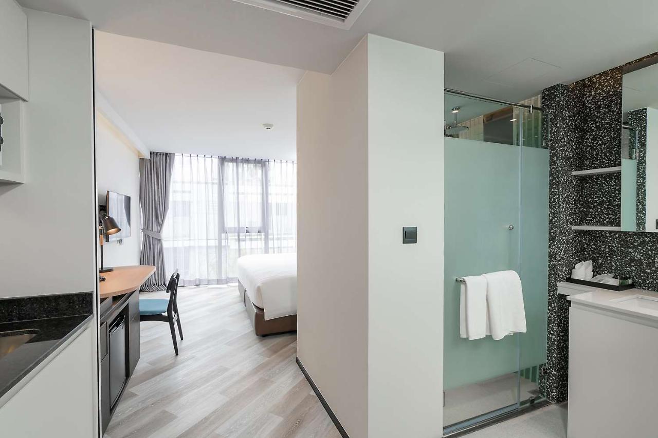 Seekers Finders Rama IV Hotel Surestay Collection By BW Bangkok Exterior photo