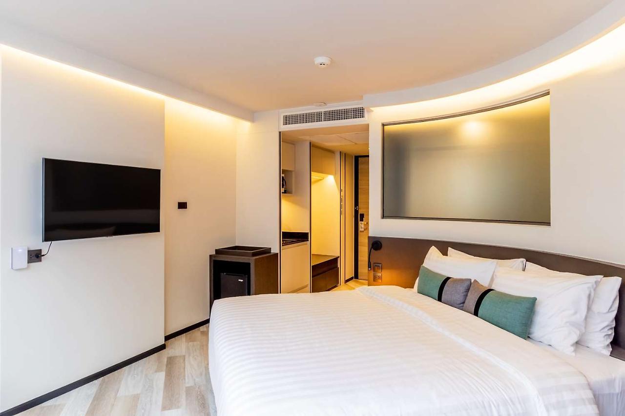 Seekers Finders Rama IV Hotel Surestay Collection By BW Bangkok Exterior photo