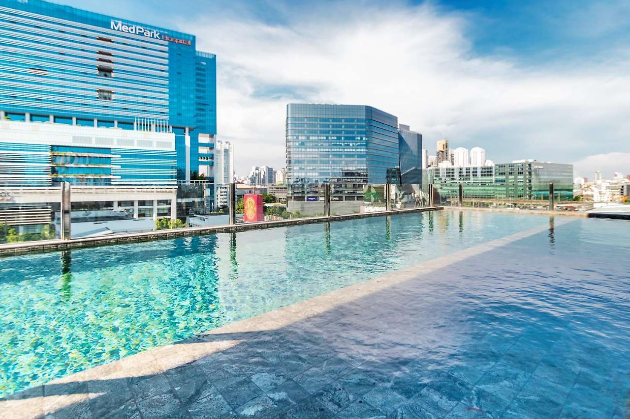 Seekers Finders Rama IV Hotel Surestay Collection By BW Bangkok Exterior photo