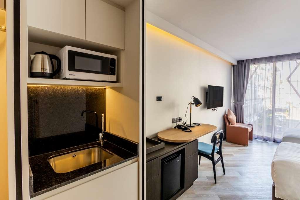 Seekers Finders Rama IV Hotel Surestay Collection By BW Bangkok Exterior photo
